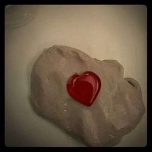 A fluffy non-sticky slime